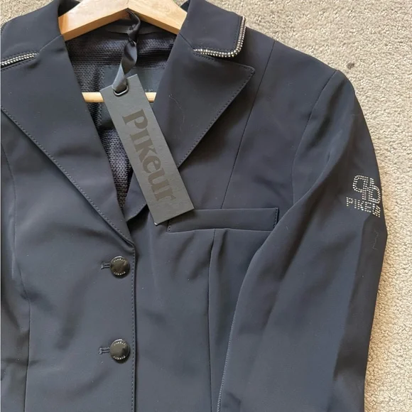 NEW PIKEUR CECILE LADIES SHORT TAIL COAT, Size 38 - Picture 5 of 6